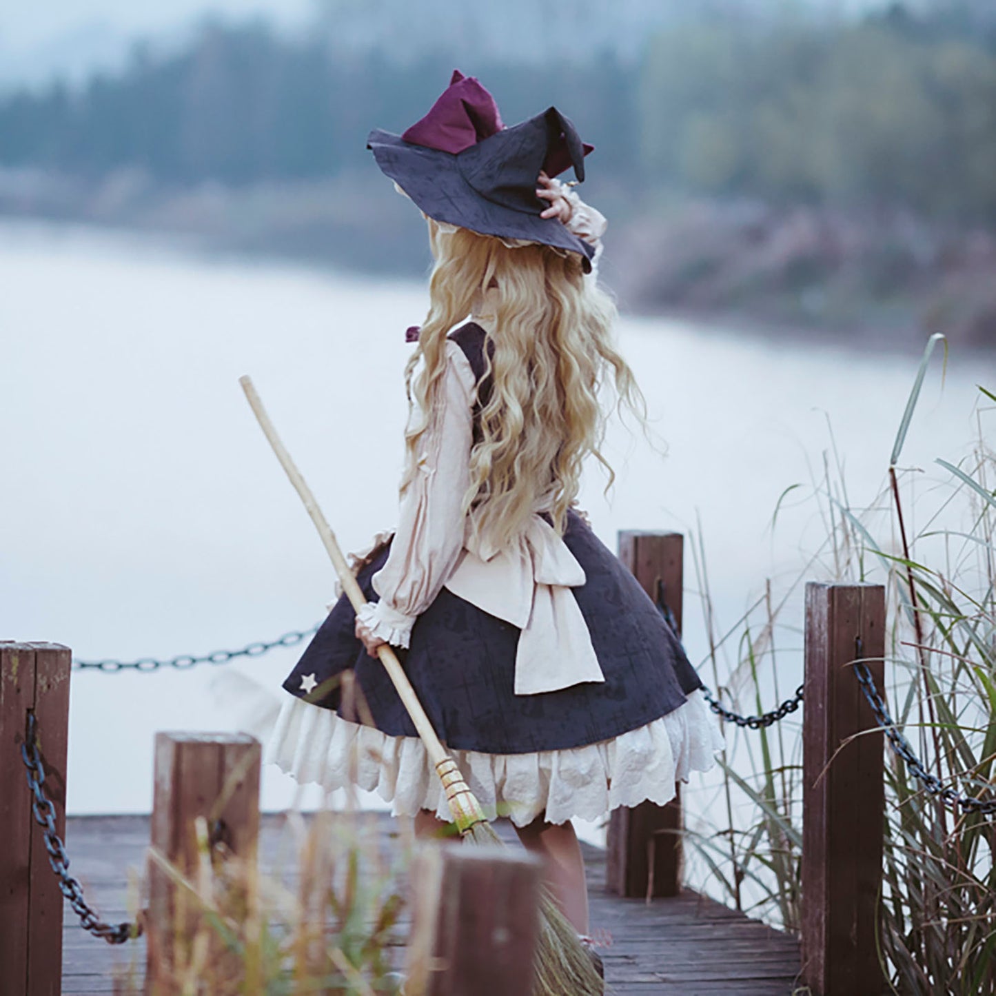 霧雨 魔理沙風 コスプレ ワンピース 衣装 ハロウィン レディース 魔女 大人用 即納 高品質