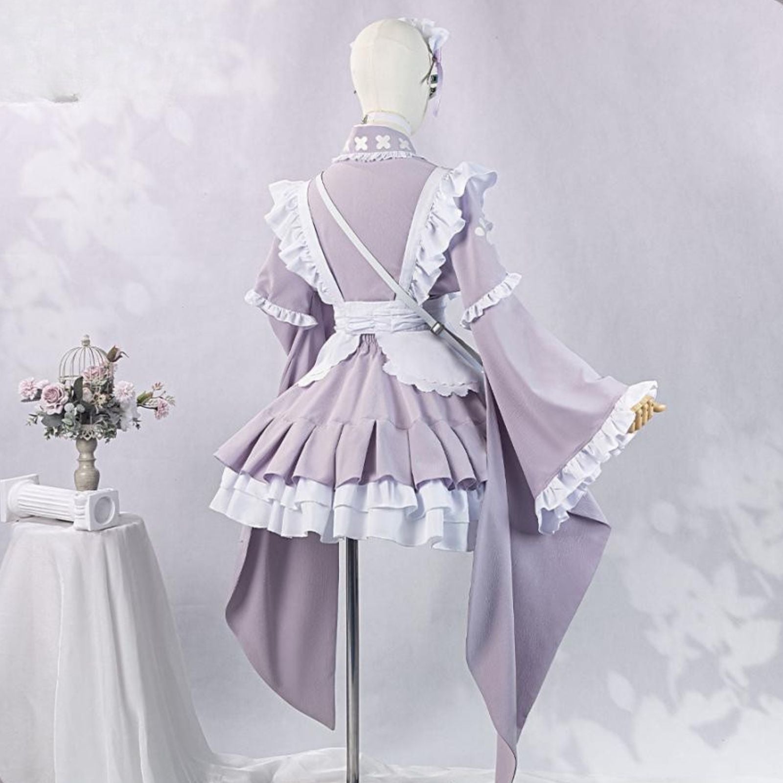 結城さくな コスプレ VTuber 和風メイド衣装 背面