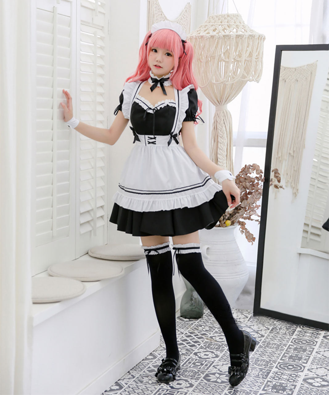 メイド服 コスプレ モノクロ パフスリーブ スクエアネック ミニ丈